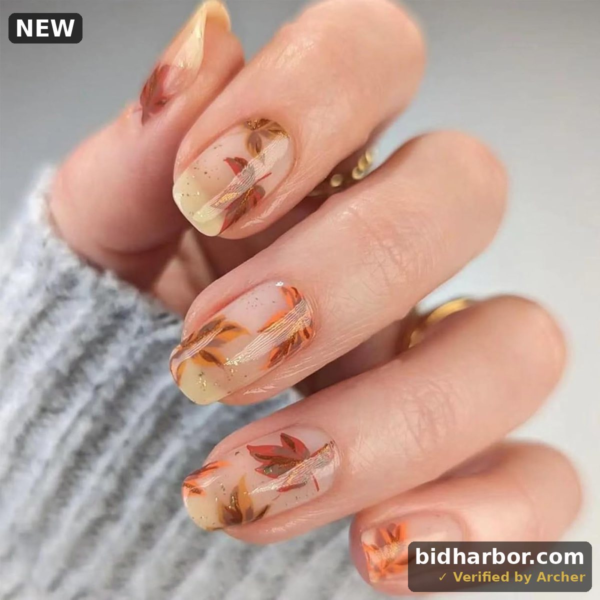 Maple Leaf Press on Nails Short Square Fake Nails Glitter Full Cover Autumn Fall Stick on Nails Gradient Maple Leaves Glossy Acrylic Nails False Nails Thanksgiving Glue on Nails for Women Girls 24Pcs