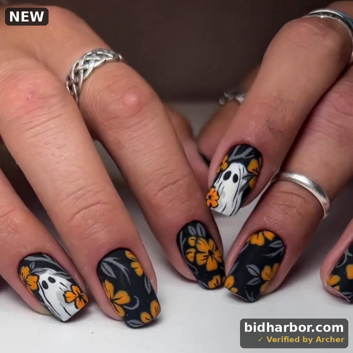 Halloween Press on Nails Yellow Flower Fake Nails Short Square Shape Cute Ghost Glue on Nails Black False Nail Glossy Reusable Holiday Acrylic Monster Nail for Women Girls Manicure 24pcs