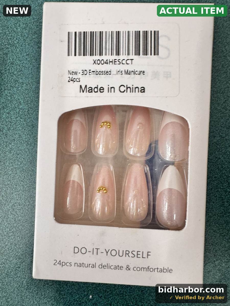 3D Embossed Sea Shell Press on Nails Medium Almond Fake Nails with Pearl Design White French tips Glue on Nails Mini Gold Rhinestone Spring Summer False Nails for Women Girls Manicure 24pcs