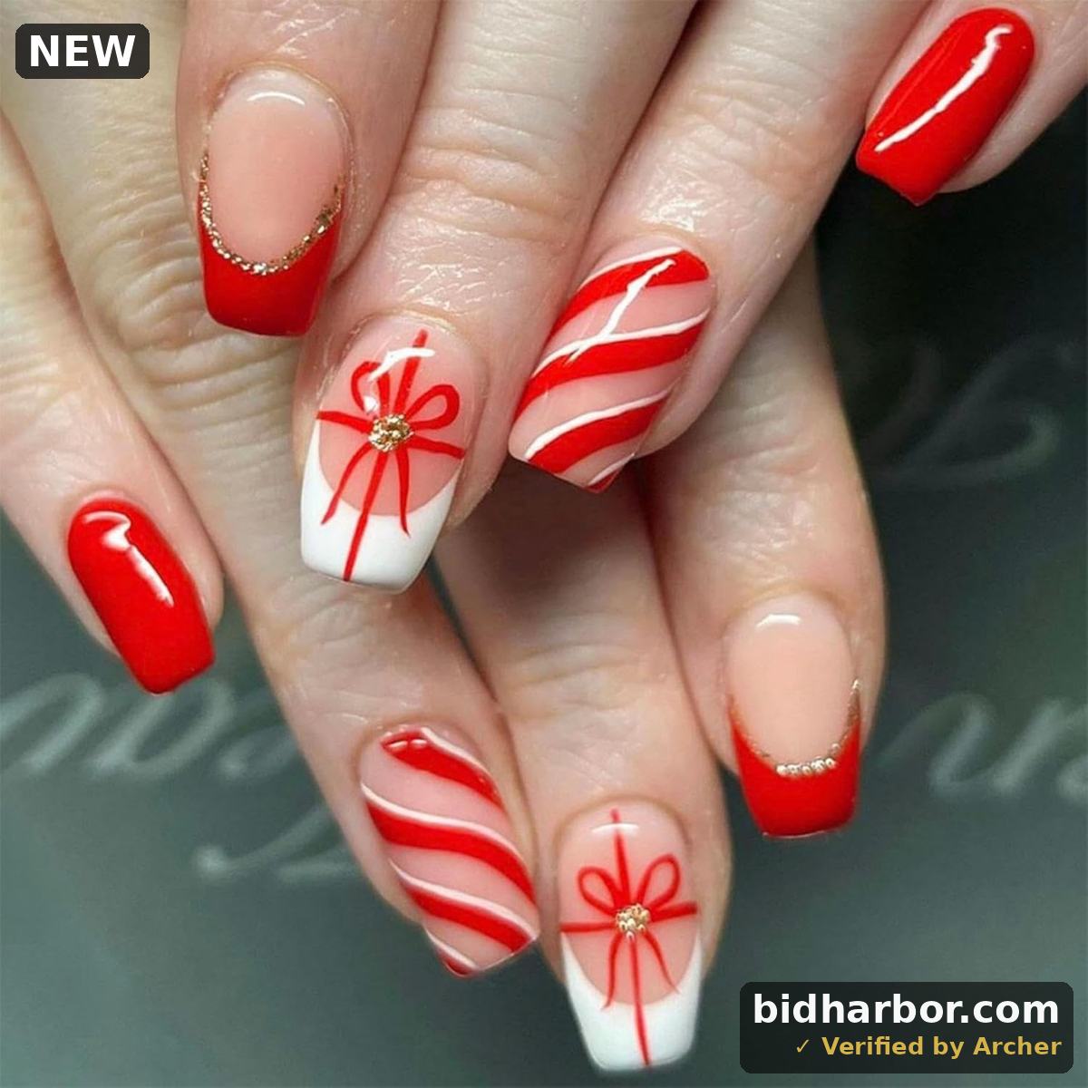 Christmas Press on Nails Medium Coffin Fake Nails with Gifts Design Red French tip Glue on Nails Swirl Stick on Nail Winter Xmas False Nail for Women Girls Holiday Manicure 24pcs