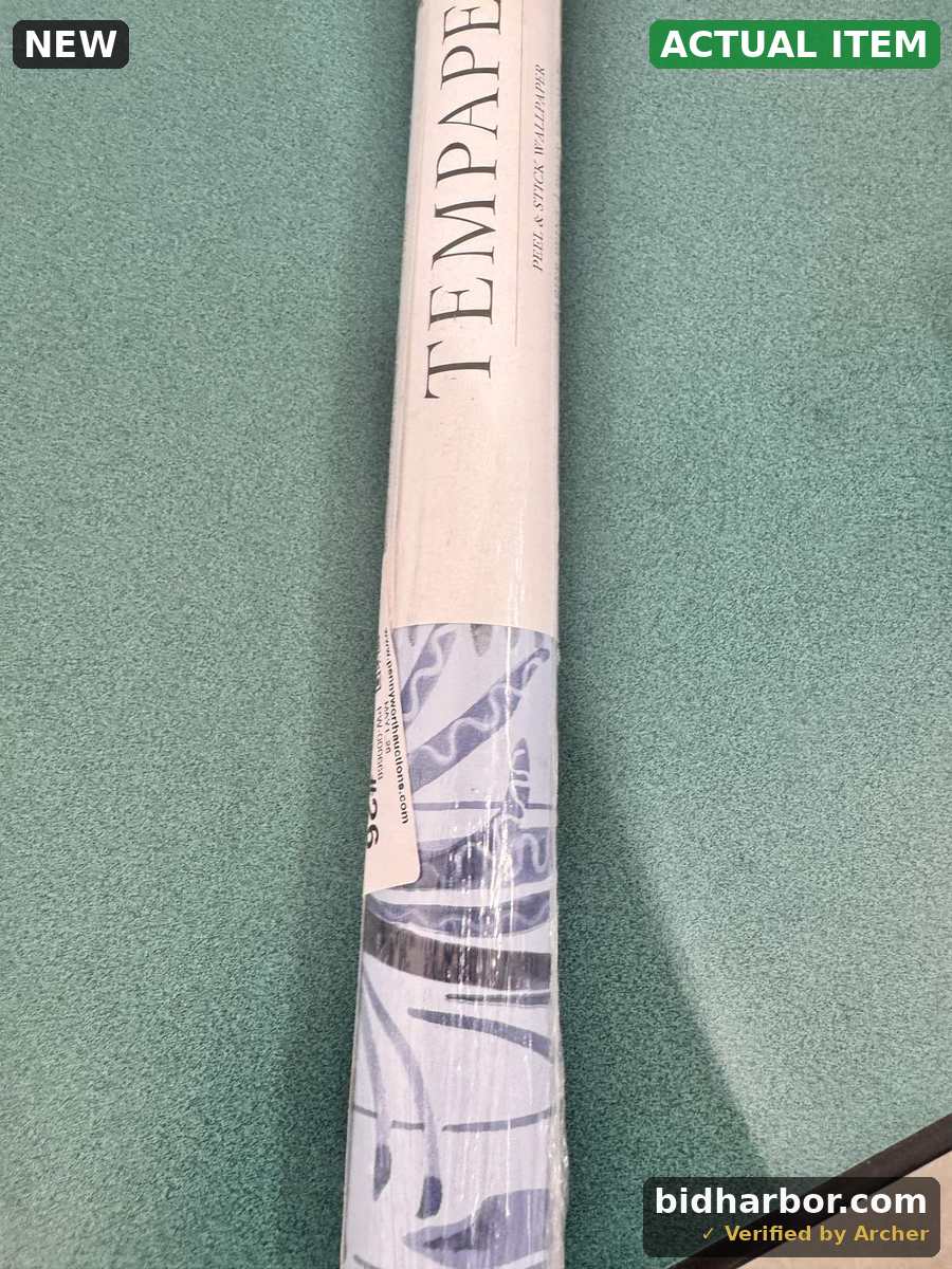 Tempaper Willow Blue Peel-and-Stick Wallpaper — 20.5" × 16.5 ft