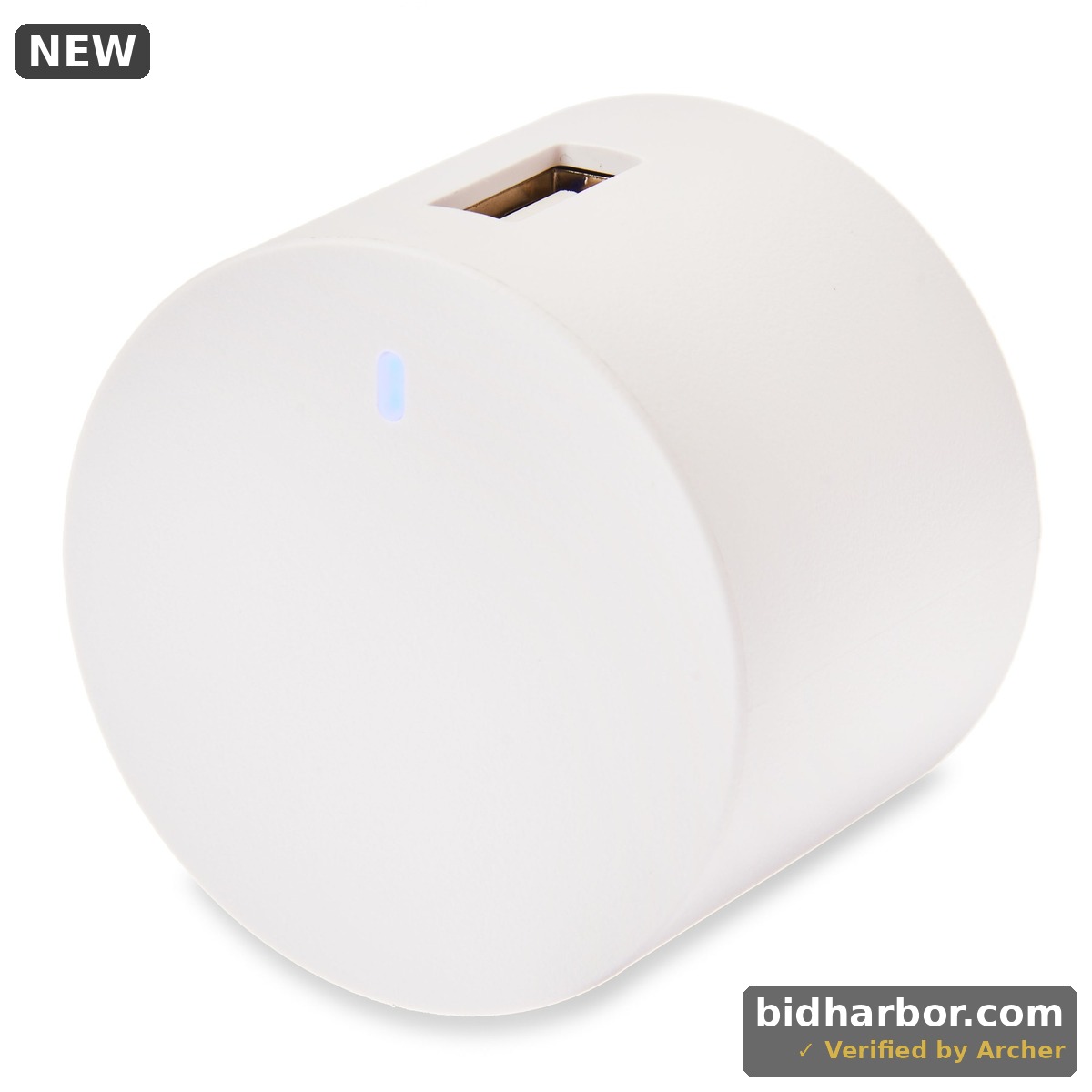 Onn. Connect 2.4A Wall Charger With Foldable Plug-White