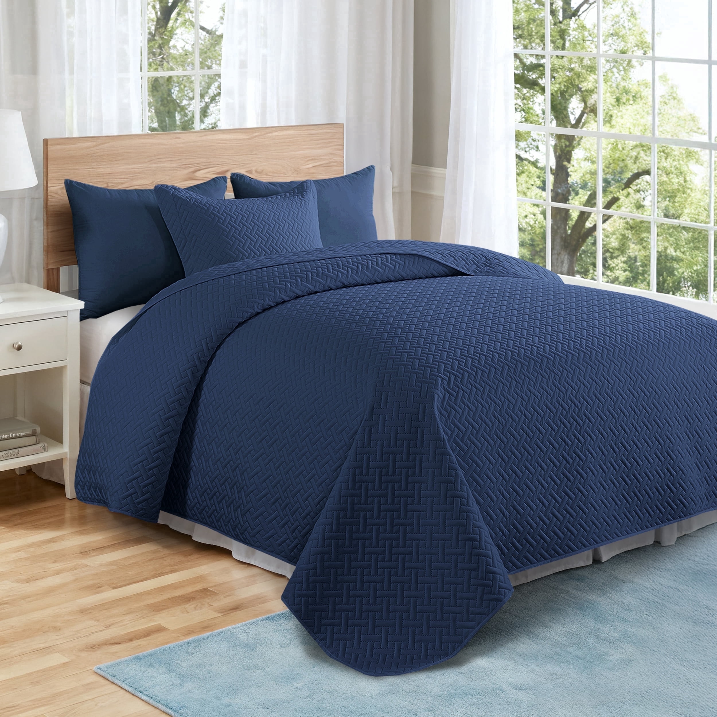 Quilt Set King Size - Lightweight Quilts Summer Bedspreads for All Season 3 Piece (1 Quilt, 2 Pillow Shams) - Navy Blue