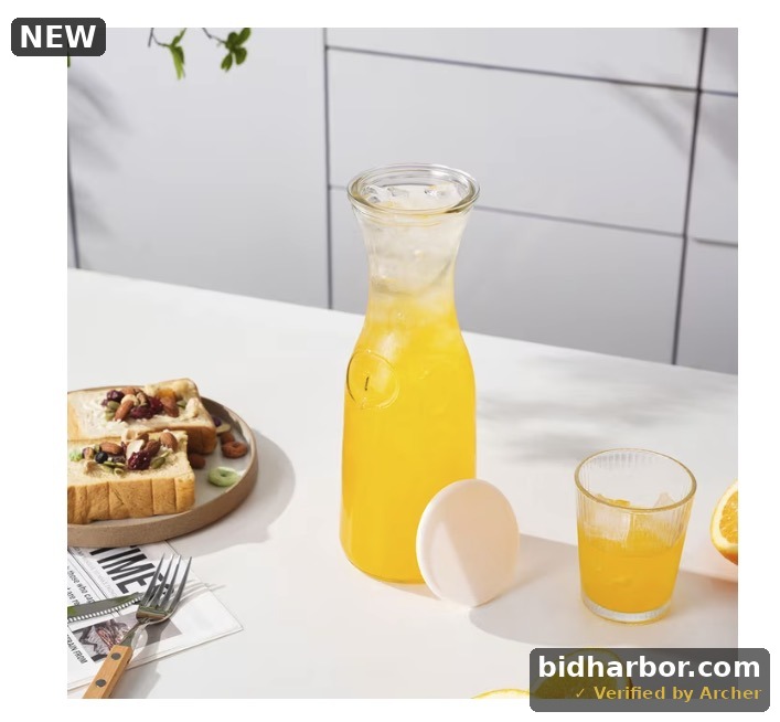 Mainstays Glass Daphne Carafe with Plastic Lid, 1 Liter