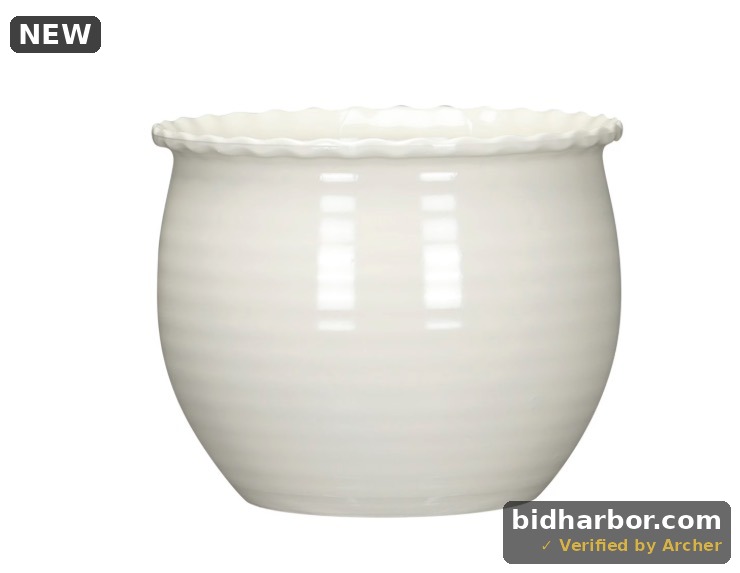 Mainstays Brooke Round Planter, Vanilla Dream, 8 in x 8 in x 6.5 in, 100% Recycled Resin