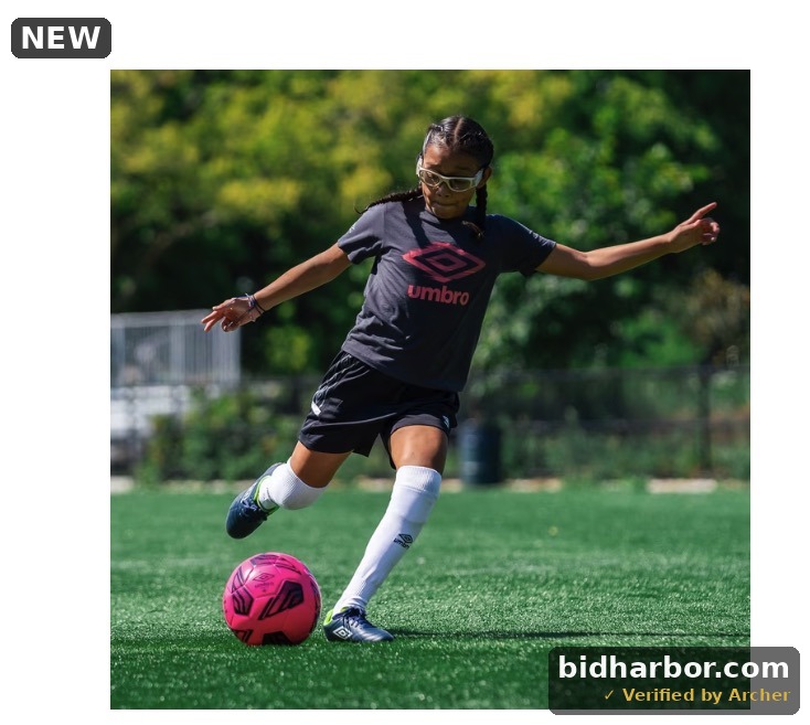 Umbro Diamond Viper Size 5 Soccer Ball, Pink